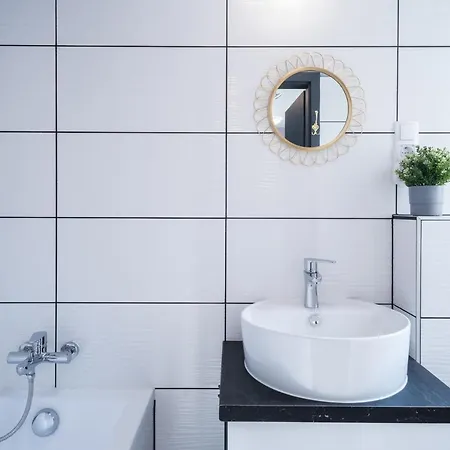 Apartmán Koezponti, Jol Felszerelt Apartman Terasszal *