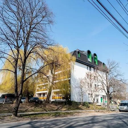 Koezponti, Jol Felszerelt Apartman Terasszal Apartmán